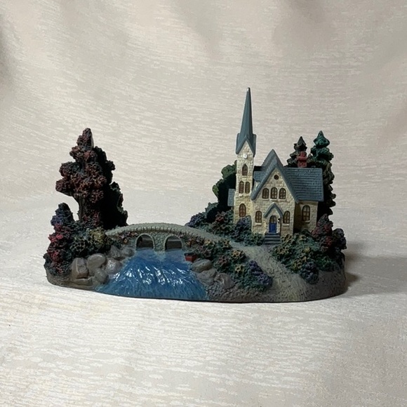 Thomas KInkade Lighted Church House Card Holder Figurine - Picture 11 of 11